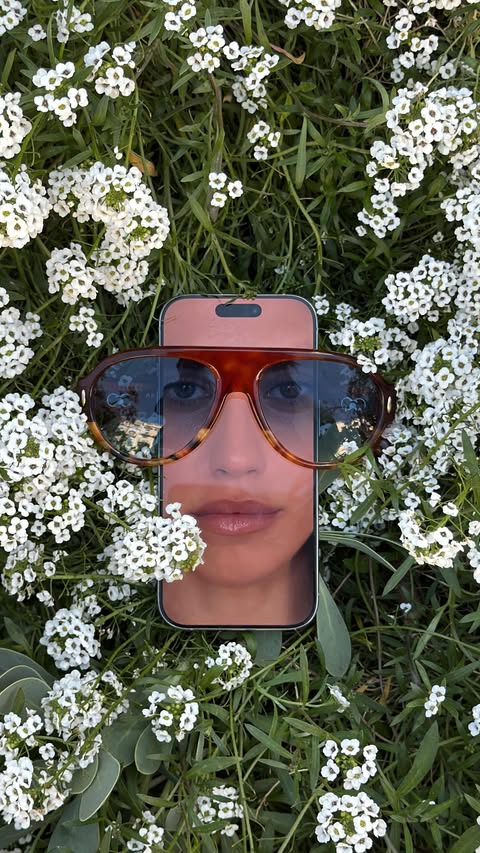 Instagram post by an influencer for Aristocrazy. Caption reads: [...] decorate the countryside @aristocrazy....