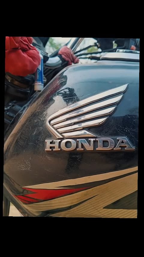 Instagram post by @akash._.dutt for Honda. Caption reads: First day shoot and editing Honda150 bike.....