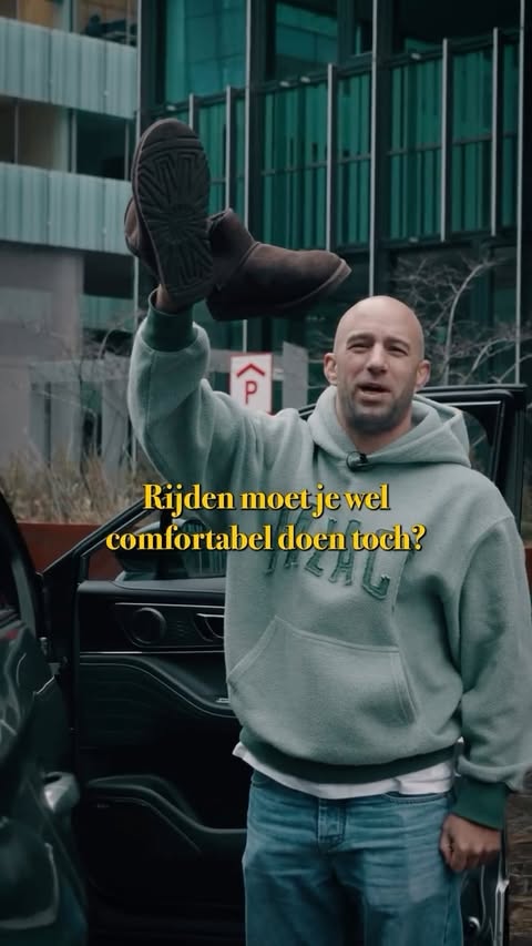 Instagram post by @jayjayboske for DAY1. Caption reads: Gaan we ’m halen of moeten we de Wegenwacht....