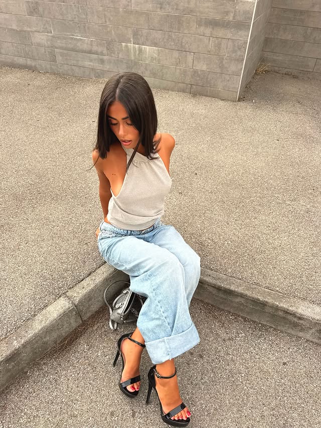 Instagram post by @calesssiaa for TALLY WEiJL. Caption reads: Im sorry I just can’t stop wearin these jeans😫....