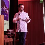 Instagram post by @itsonthepass for Estrella Damm. Caption reads: 🍽️ 3 weeks ago in Miami, we gathered to enjoy....