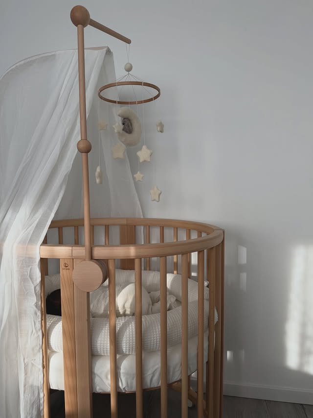 Instagram post by @ardila.interior for Stokke. Caption reads: New for Babygirl 🧸 Stokke Sleepi Babybett 2 in 1....