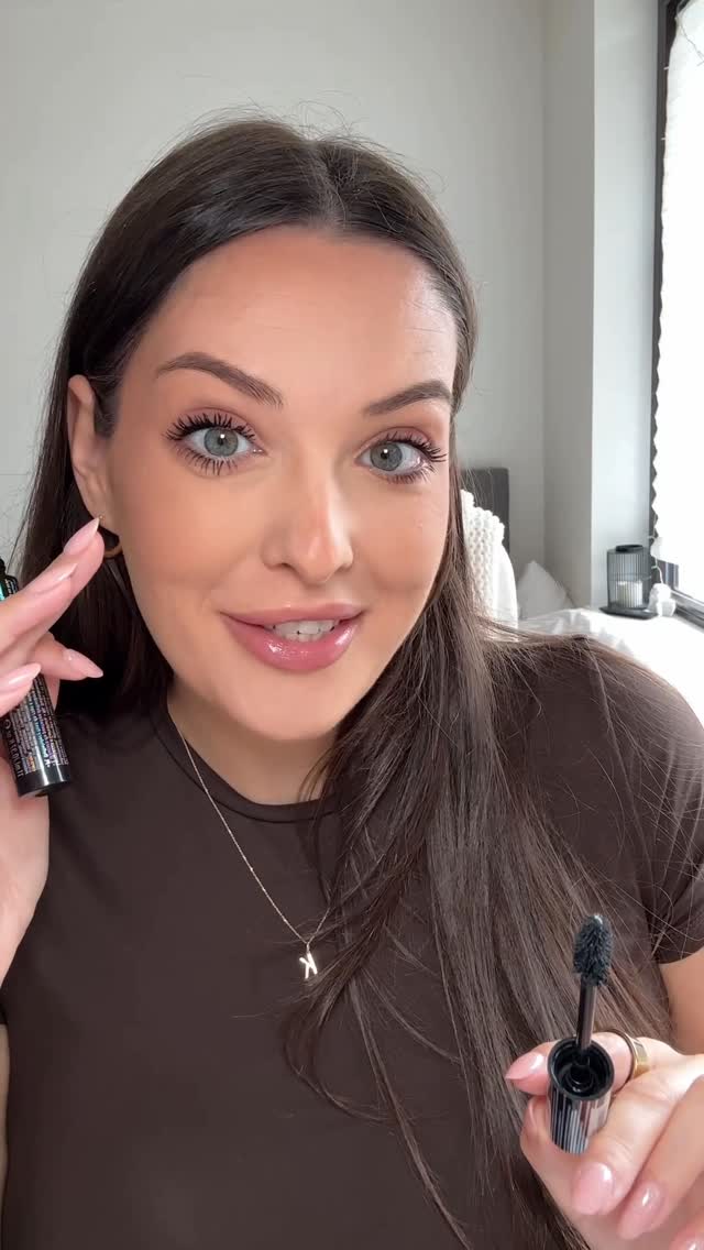 Instagram post by @stylekarolina_ for CATRICE Cosmetics. Caption reads: Pokud taky milujete výrazné a dramatické řasy,....