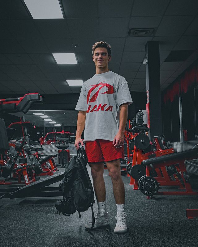 Instagram post by @tj.mcgraw for Inaka Power. Caption reads: Leg workout sponsored by @inakapower 

Smashed....