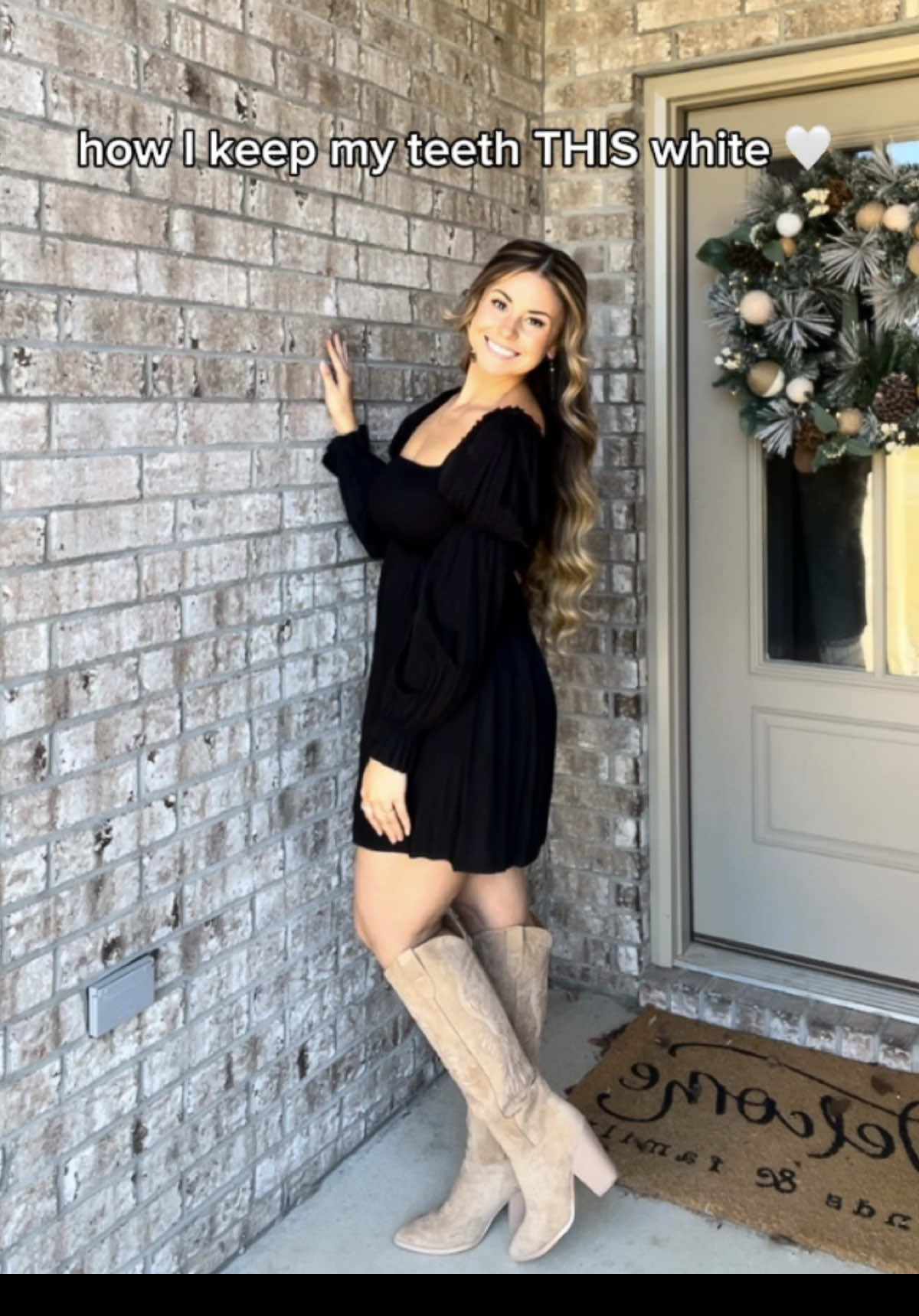 TikTok post by @laurenpolinskey for PurelyWHITE Deluxe. Caption reads: [...] looking discolored! I use the....