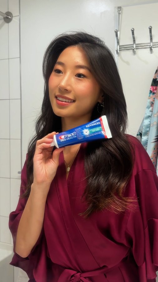 Instagram post by @seolahh_ for Crest. Caption reads: #CrestPartner #ad He had me a good oral hygiene....