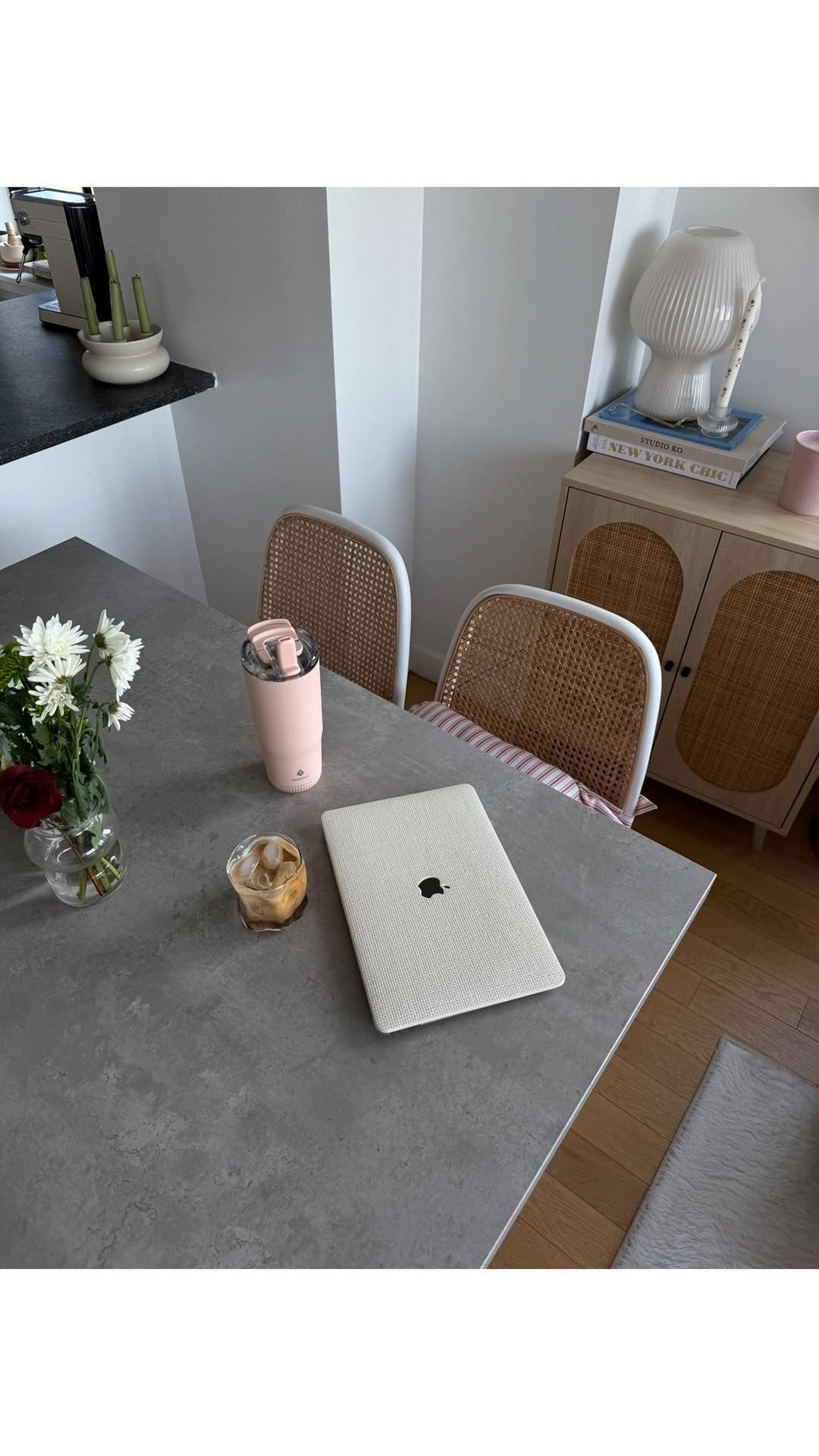 Instagram post by @zeinkurdi for Manna Hydration. Caption reads: At home morning routine ❤️.