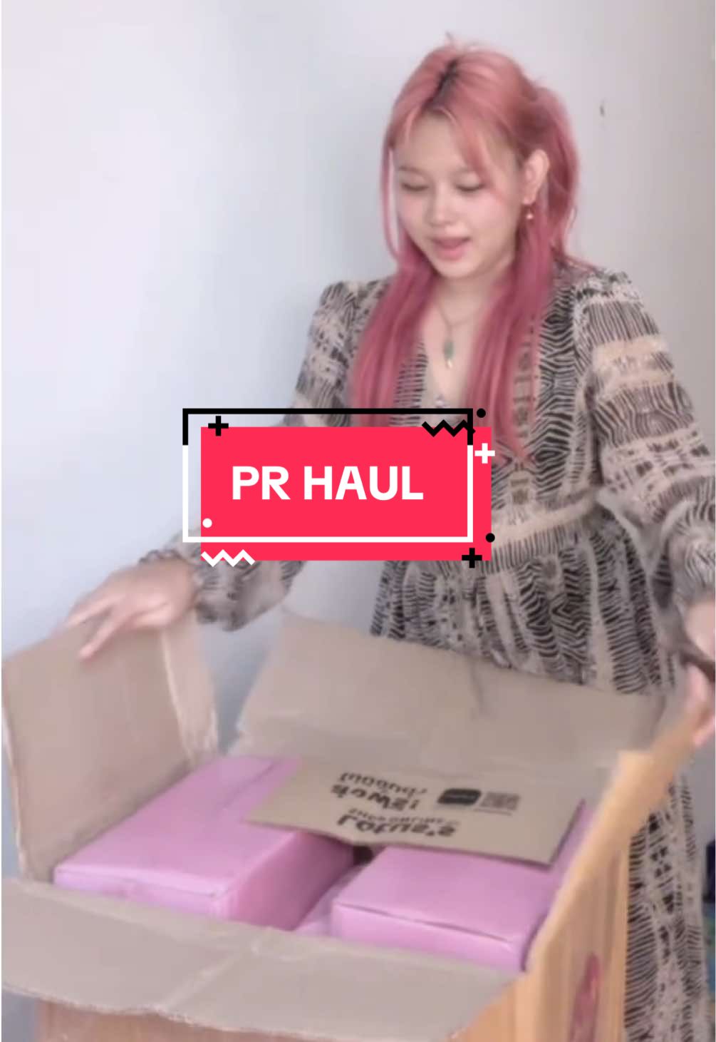 TikTok post by @mio_rhythm_official for Beaueye. Caption reads: [...]  @Flower Knows Makeup @FlowerKnows 花知曉 ....