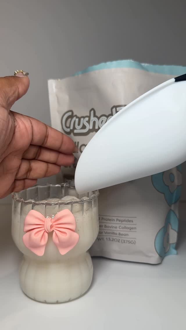 Instagram post by @diamonddmichelle for Crushed Tonic. Caption reads: [...] Vanilla bean collagen creamer by....