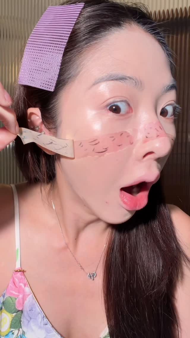 Instagram post by @nn.lardapha for Skintific Thailand. Caption reads: เกลี่ยง่าย ปกปิดเริ่ดเกินน #SkintificTH....