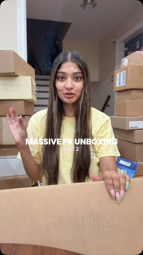 Instagram post by @maham.mlk for Aveeno. Caption reads: [...] (part 2) @bikinivillage @loccitane @aveenoca....