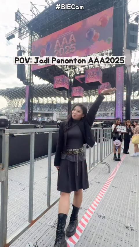 Instagram post by @annyeongitsbie for AMD. Caption reads: POV JADI PENONTON DI AAA20255 CHECK ✅✅
GILAA GAK....