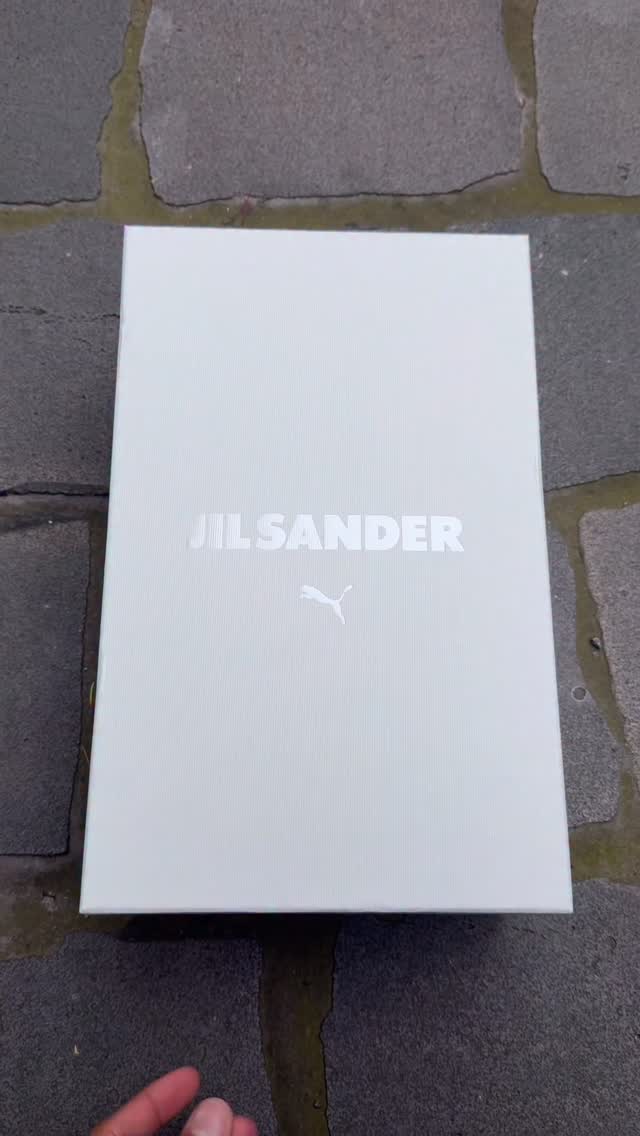 Instagram post by @sneakerfreakermag for JIL SANDER. Caption reads: [...] the King is back for its crown 👑 @jilsander....