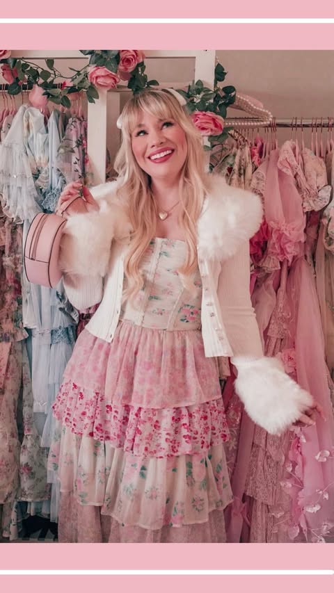 Instagram post by @lizzieinlace for JessaKae. Caption reads: [...] featuring the dreamiest dresses from....