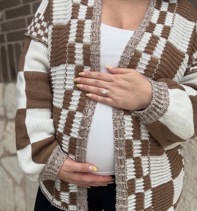 Instagram post by @chelsealeigh_smith for Modern Gents. Caption reads: #ad A little pregnancy swelling won’t stop me from....