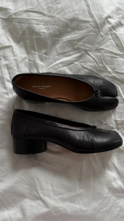 Instagram post by @davinakareer for Eadem. Caption reads: [...] Softening Balm for the final touch -....