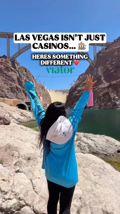 Instagram post by @lasvegaschicas for Viator. Caption reads: [...] glad I was able to experience this with....