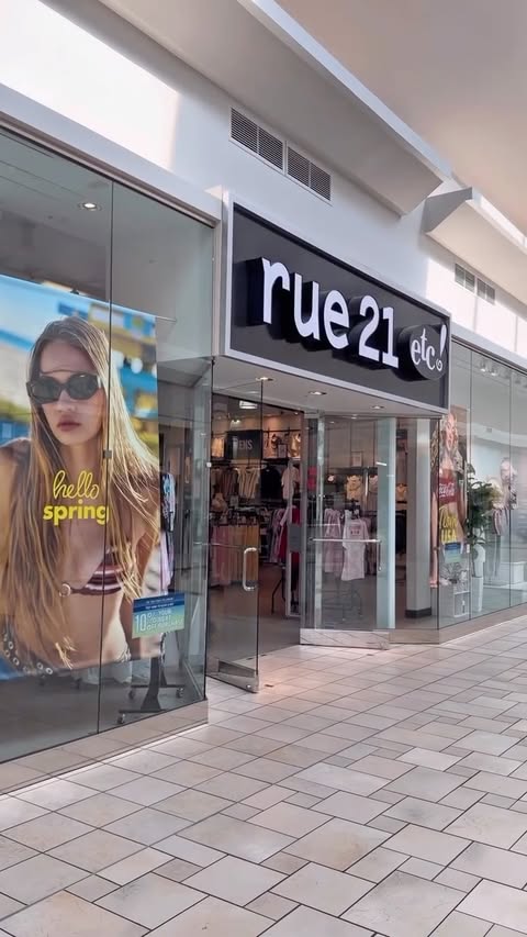 Instagram post by @thearmybarbie for rue21. Caption reads: [...] character✨ moment 😭🛍️ I pulled up to rue21....