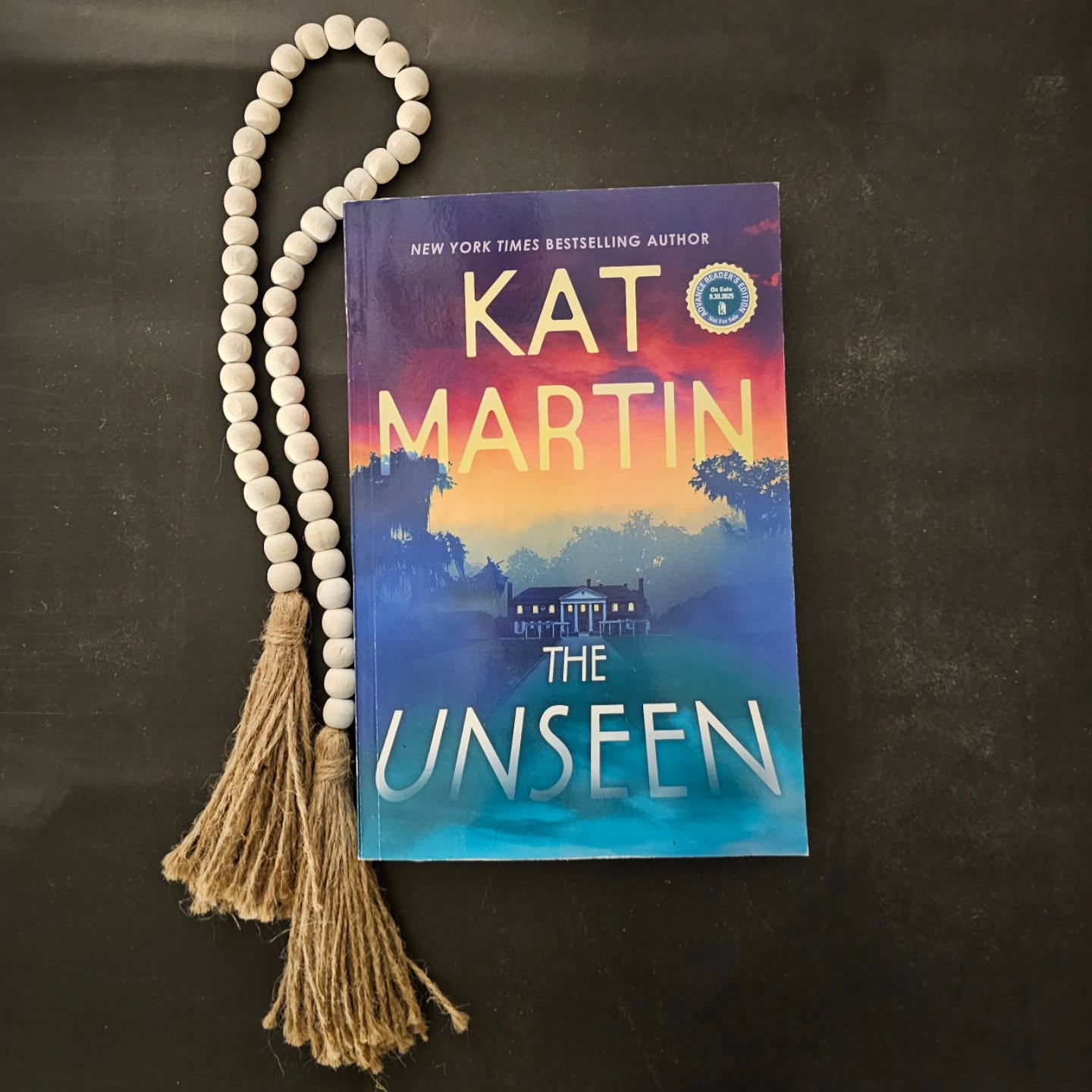 Instagram post by @reading2escape for Kensington Books. Caption reads: 📖 🅱🅾🅾🅺 🆁🅴🆅🅸🅴🆆 📖

𝕋𝕙𝕖....