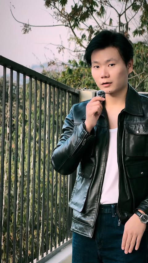 Instagram post by @banner_lanamai_james for Fast and Up. Caption reads: [...] now & grab it before the offer ends ⏳....