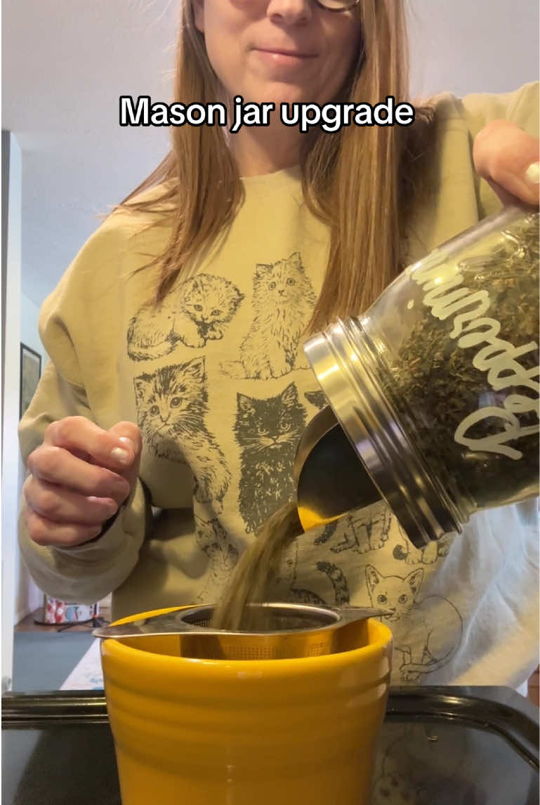 TikTok post by @90smusicmomma for Mason Jar Lifestyle. Caption reads: I love these pourable lids from @Mason Jar....