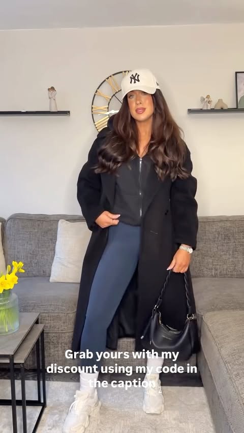 Instagram post by @_cheralyn for Halara. Caption reads: Back with another pair of these booty sculpting....