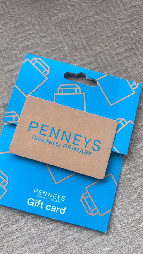 Instagram post by @hayleyboylexx for Primark. Caption reads: [...] are all following myself and of course....