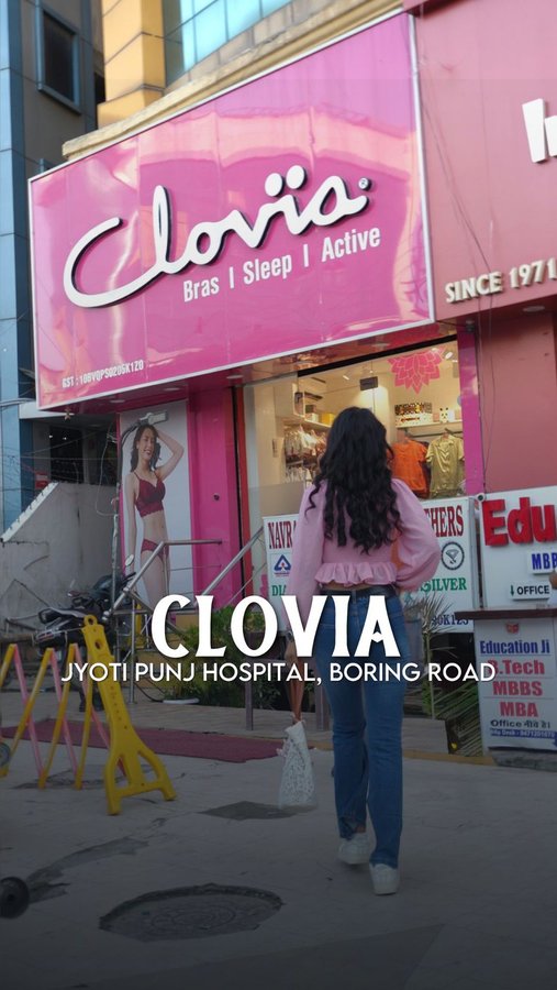 Instagram post by @patna_se_hai_ for Clovia. Caption reads: Are you also struggling to find the right lingerie....