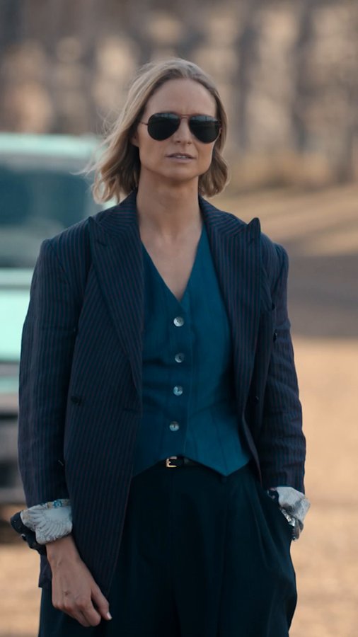 Instagram post by @niamhalgar for Sky TV. Caption reads: The time for small talk is over #TheIrisAffair.