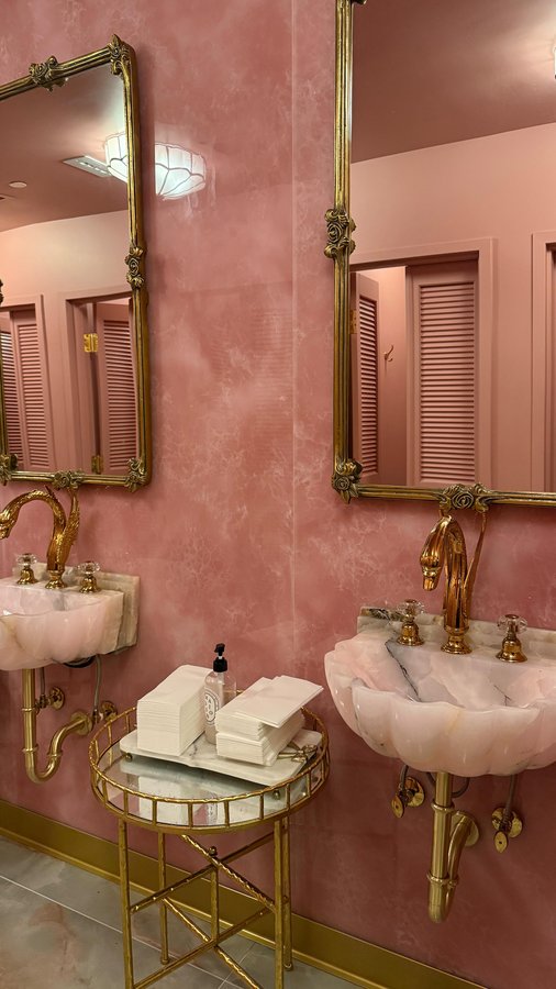 Instagram post by @galsonthegopodcast for Amazon Books. Caption reads: POV: You’re reading a @scorelucy book in public…....