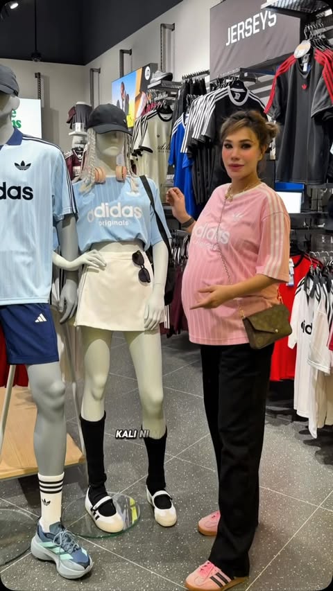 Instagram post by @iamcassie.d for Shopee Malaysia. Caption reads: Peminat Jersey Adidas or Brand Adidas mana??? 🤪....
