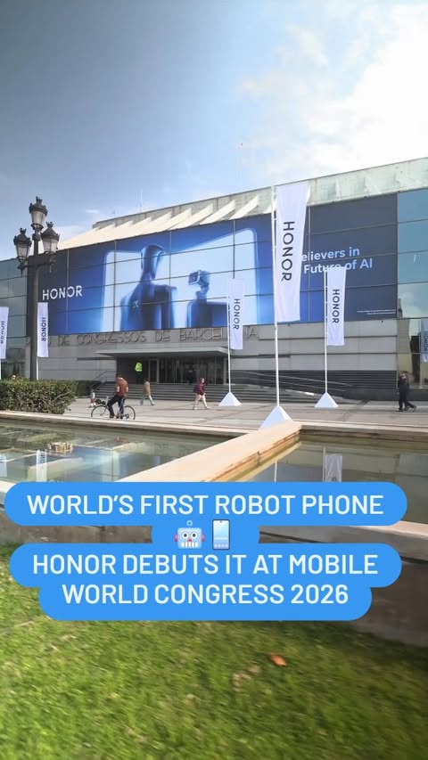 Instagram post by @blog_by_madi for Honor. Caption reads: At Mobile World Congress 2026, HONOR just debuted....