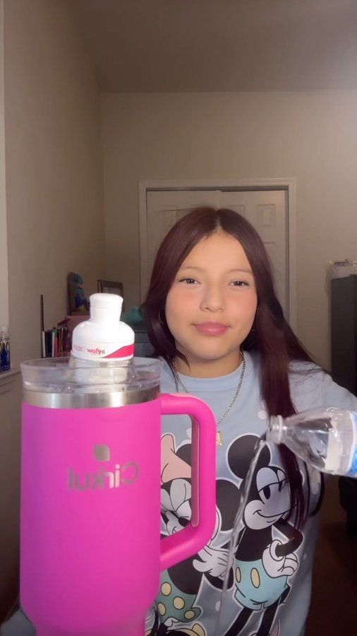 Instagram post by @life.w.valee for Cirkul. Caption reads: THE WATER SPILLED??😣😣
•
•
•
#cirkul....