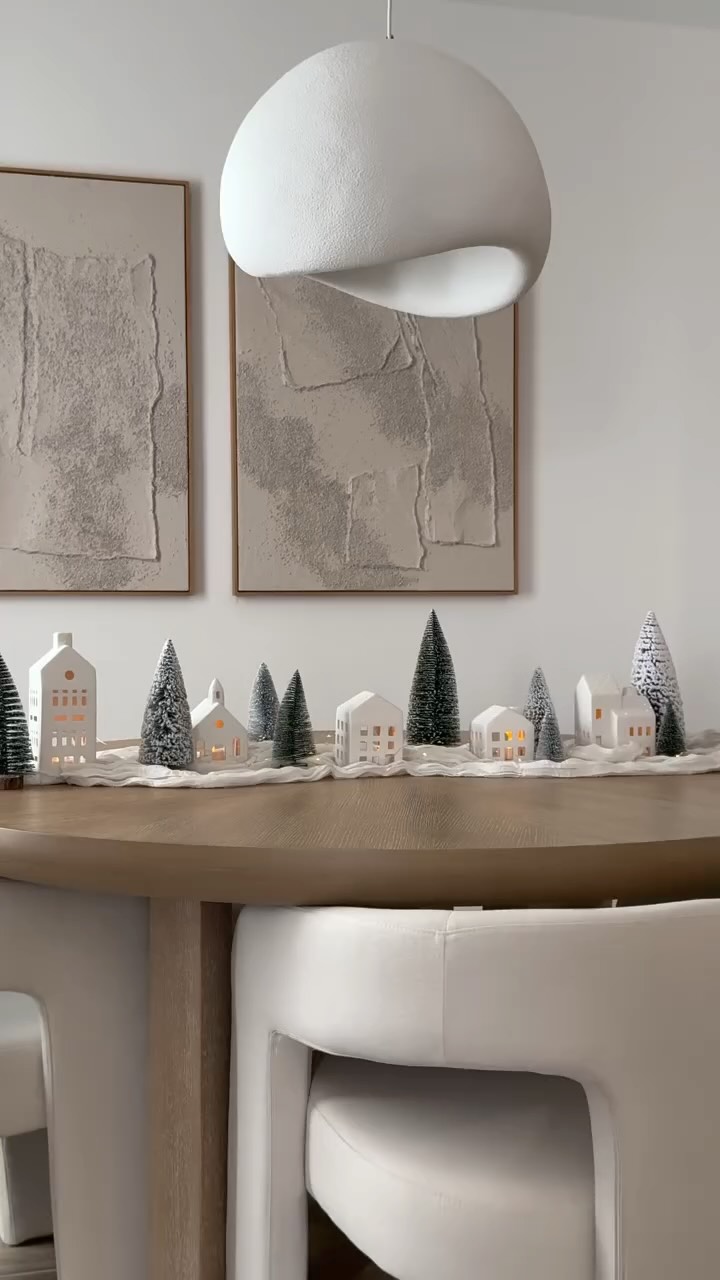 Instagram post by @lauri_b for Rooms To Go. Caption reads: Light up your holidays❄️☃️🦌|💬Comment SHOP for....