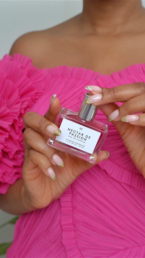 Instagram post by @ijesimonn for Le Monde Gourmand | Willowbrook Il. Caption reads: Bright, juicy, and just a little bit irresistible.....