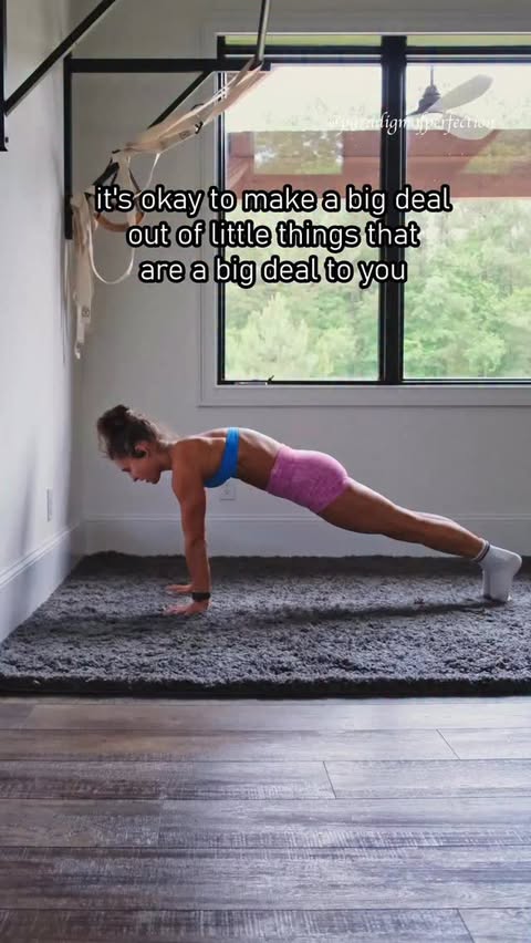 Instagram post by @paradigmofperfection for Transparent Labs. Caption reads: [...] - code LAURA - Supplements: @transparentlabs....