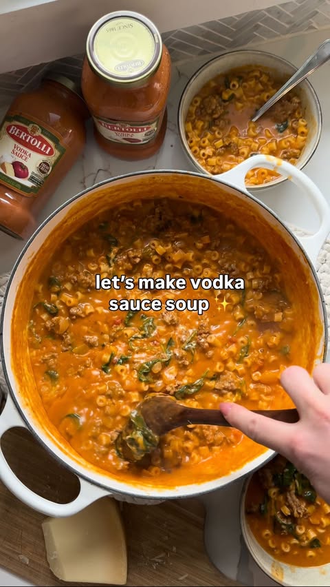 Instagram post by @fridasofiaeats for Bertolli. Caption reads: [...] simple and comforting vodka soup using....