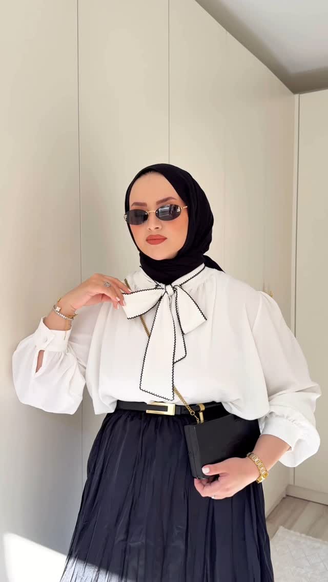 Instagram post by @aysenurakyuuzz for Modanisa. Caption reads: Gömlek-Etek @modanisa 🧡
Linki storyde 😌

#reklam.