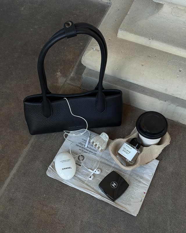 Instagram post by @svenjagzer for Status Anxiety. Caption reads: Daily spring essentials with @status_anxiety 🤍....
