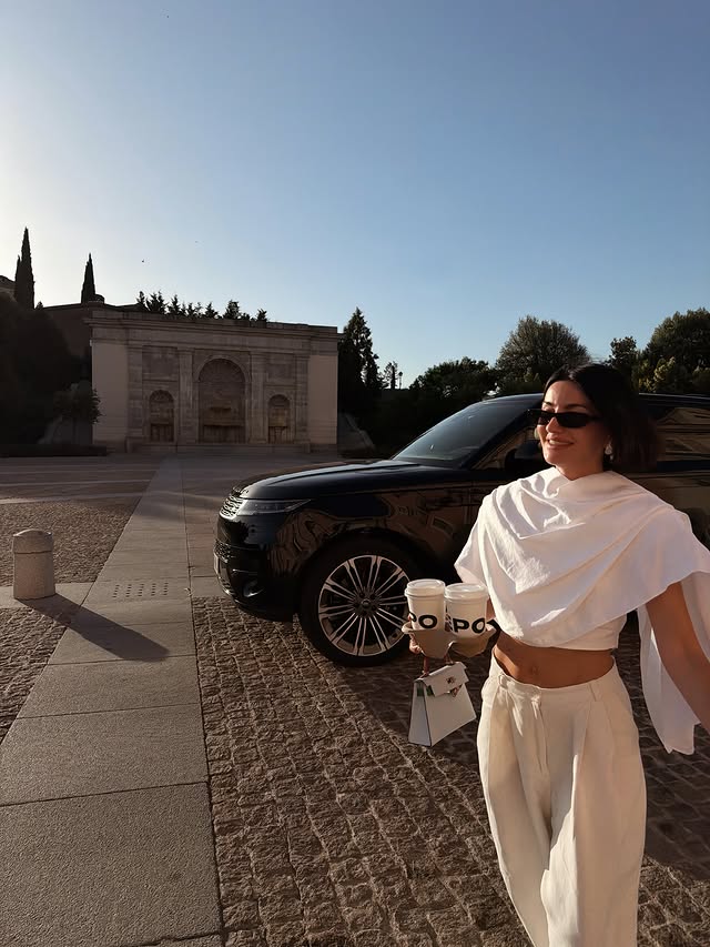 Instagram post by @alexandrapereira for Range Rover. Caption reads: [...] love most about every journey with my....