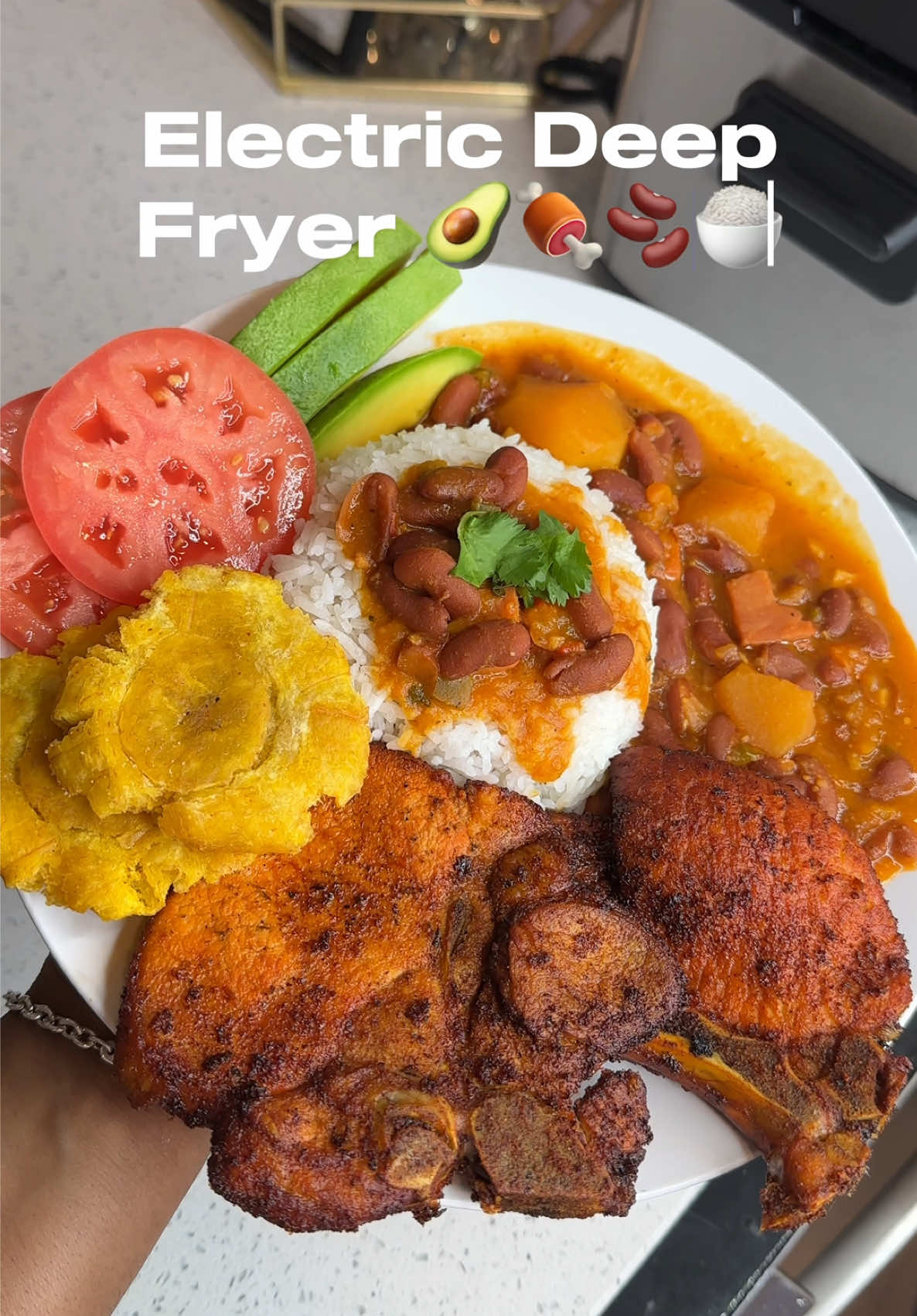 TikTok post by @itshermosabelle for SUSTEAS. Caption reads: [...] fryer made dinner so easy tonight 🤍....