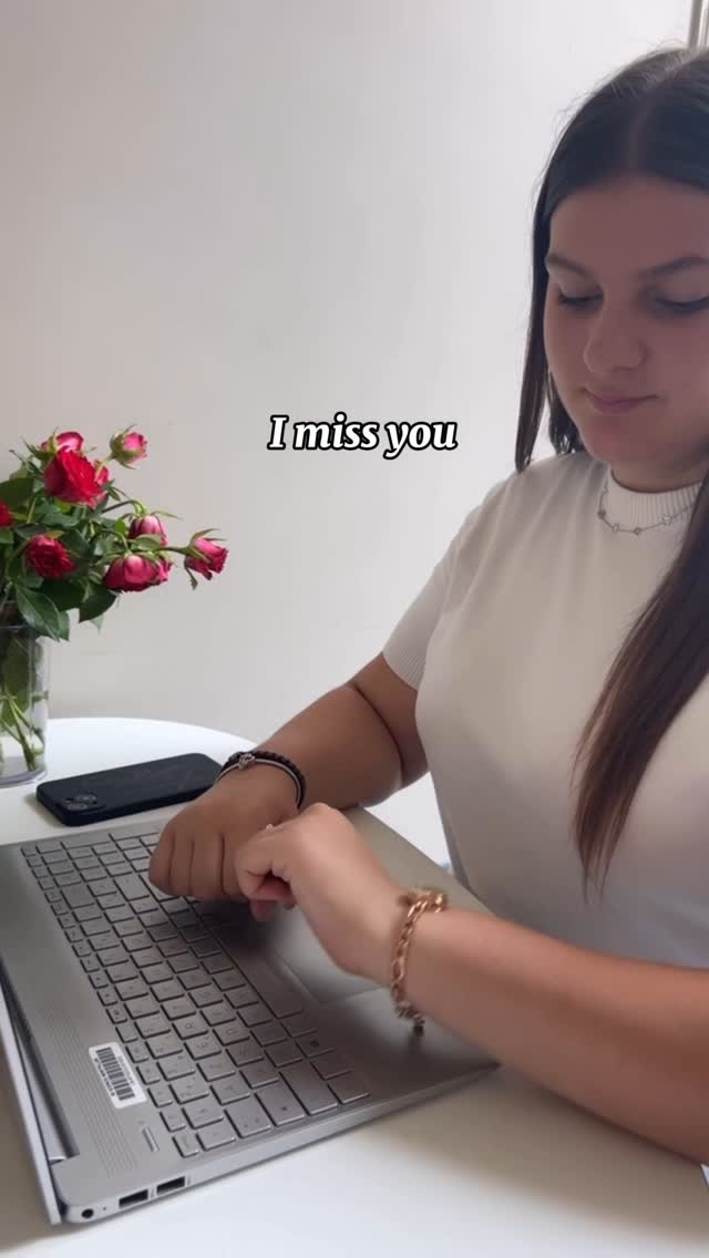 Instagram post by @era_lifestyle_ for Totwoo. Caption reads: “We’ve been using this bracelet as our secret love....