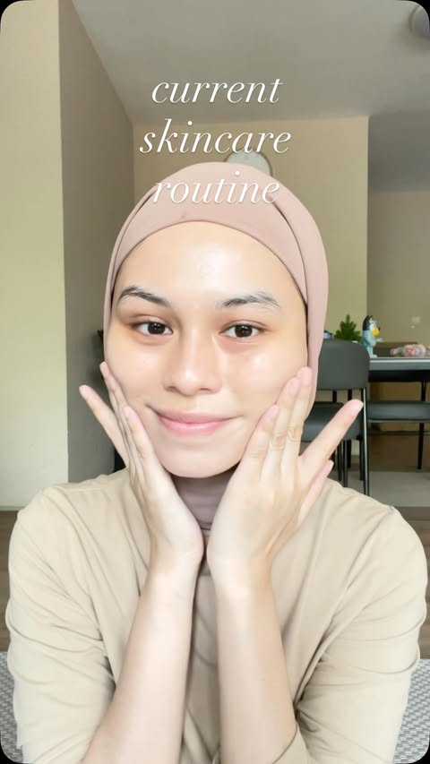 Instagram post by @finaafrinax for Nutrione. Caption reads: current skincare routine 🫧🌱✨ @tecateca_official....