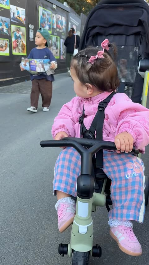Instagram post by @breafidow for smarTrike. Caption reads: [...] kids has never been easier thanks to....