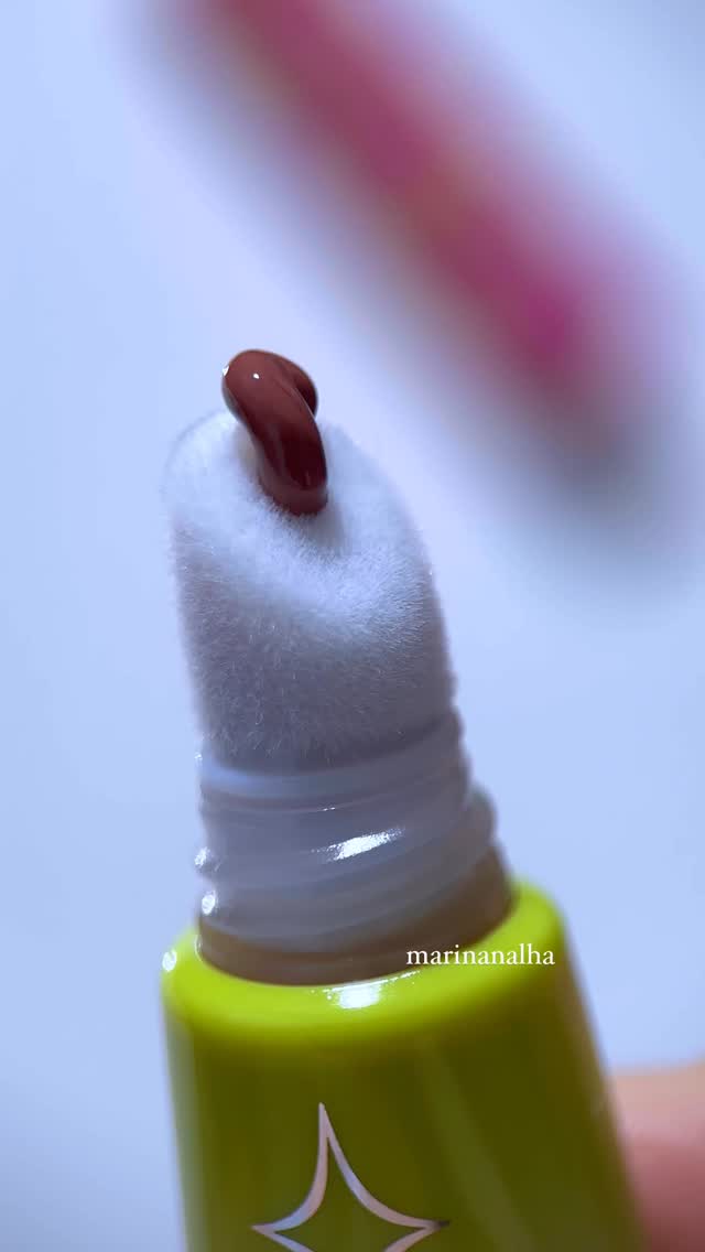 Instagram post by @marinanalha for BEAUTY BAY. Caption reads: A fuzzy applicator 🤭

Besides the cool applicator....