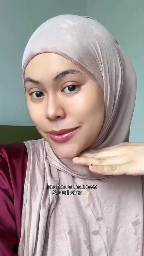 Instagram post by @_misssasa for Glad2Glow Malaysia. Caption reads: g2g nii asyikk kluarkan new productt ygg best jee....