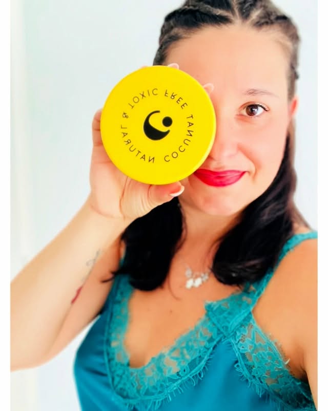 Instagram post by @ki_ky_na_ for COCUNAT. Caption reads: //COCONUT BOOMBASTIC🫧

Capelli luminosi, nutriti....