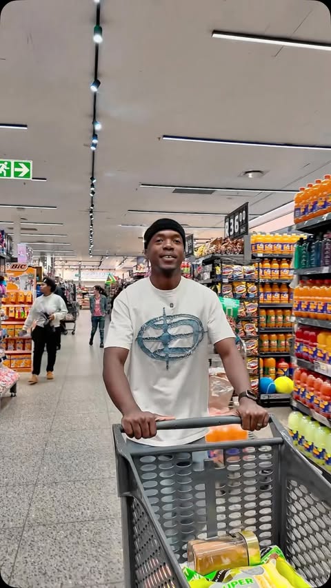 Instagram post by @thedlaminis for Pick n Pay. Caption reads: [...] stand a chance to win R100K daily! 💸....