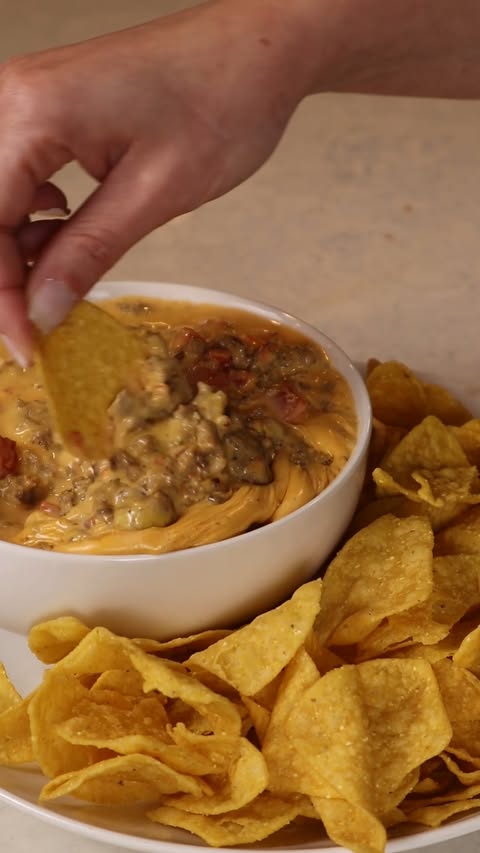 Instagram post by @dtdinners for Ibotta. Caption reads: [...] more and spend less, download the @ibotta....