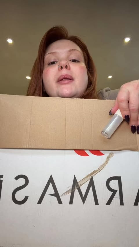 Instagram post by @chuglygirl for Farmasi. Caption reads: [...] you all so much 🧡  @brush.28....